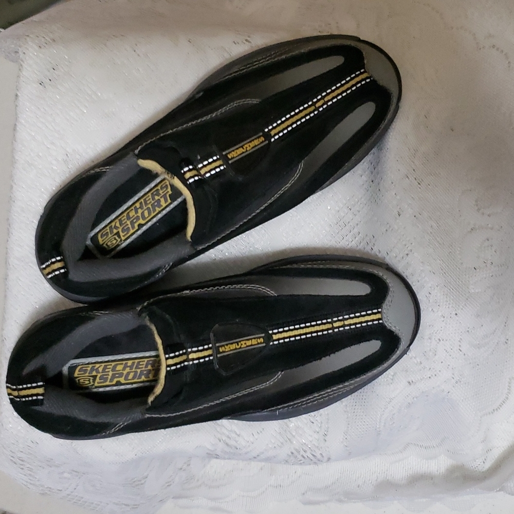 mens skechers slip on leather